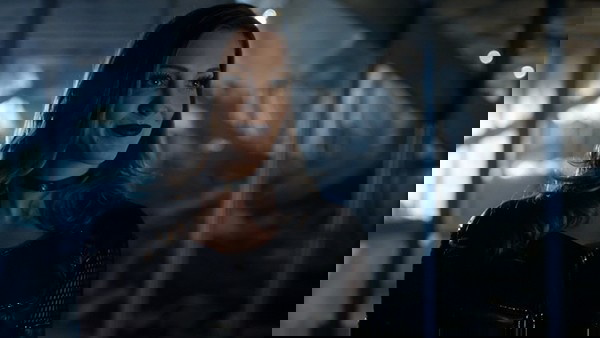black siren arrow