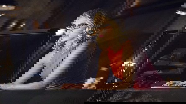 felicity-smoak-smart