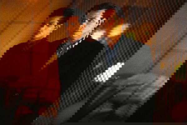 John Travolta como Howard Saint