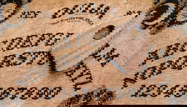 Tabuleiro Ouija