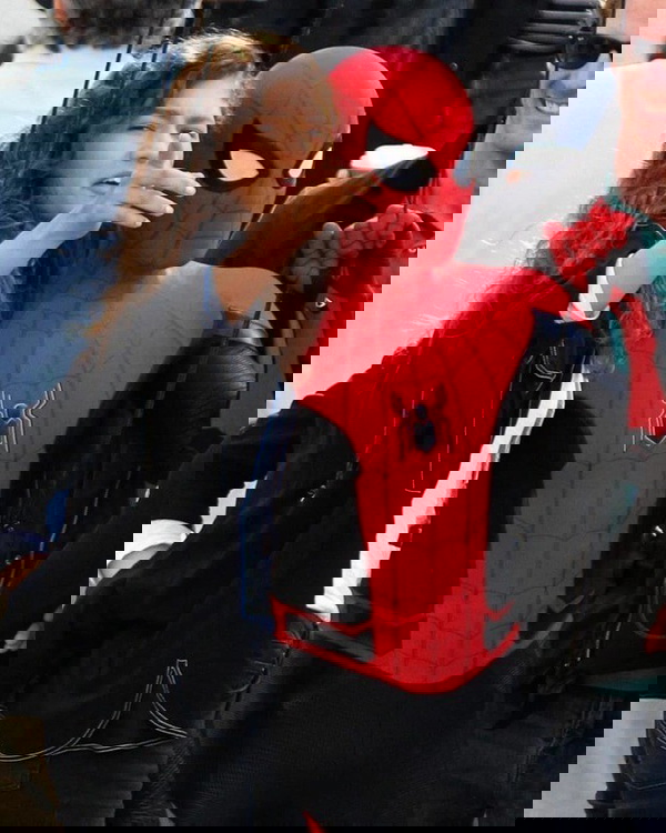 Homem aranha longe de casa uniforme