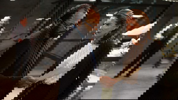 Bernard olhando para o diagrama